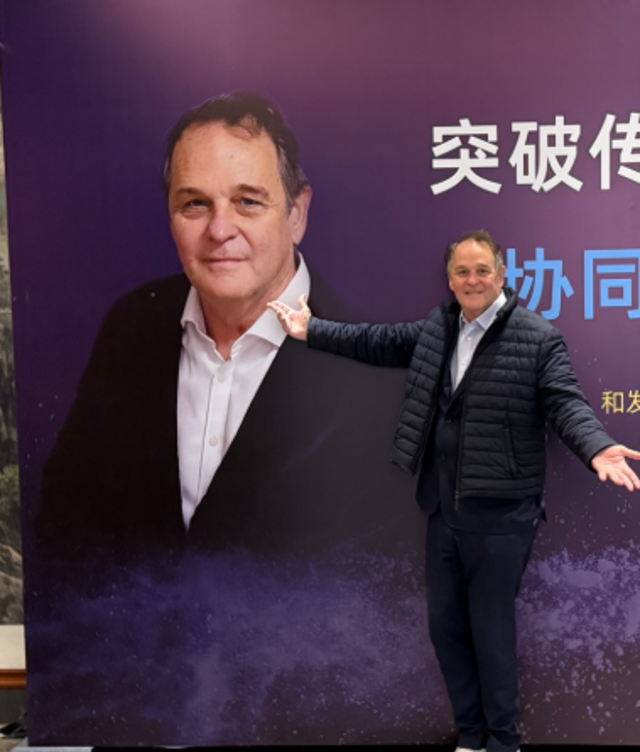 Peter Fairbairn in Chengdu